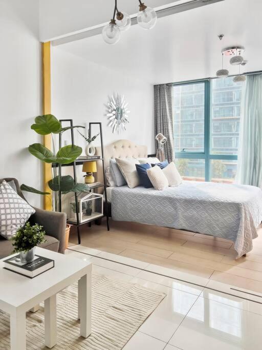 One Uptown Residences Bgc Taguig Eksteriør bilde