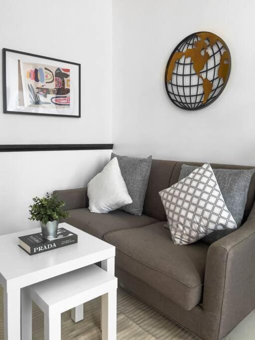 One Uptown Residences Bgc Taguig Eksteriør bilde