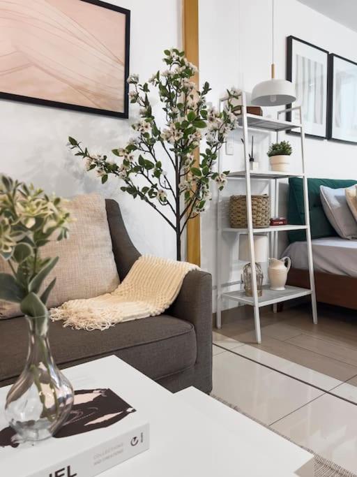 One Uptown Residences Bgc Taguig Eksteriør bilde