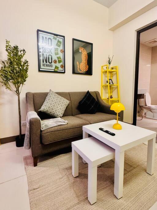 One Uptown Residences Bgc Taguig Eksteriør bilde