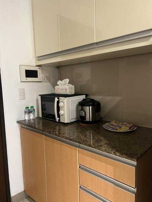 One Uptown Residences Bgc Taguig Eksteriør bilde