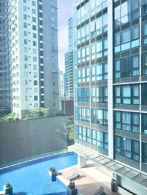 One Uptown Residences Bgc Taguig Eksteriør bilde