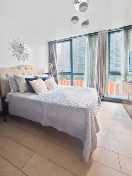 One Uptown Residences Bgc Taguig Eksteriør bilde