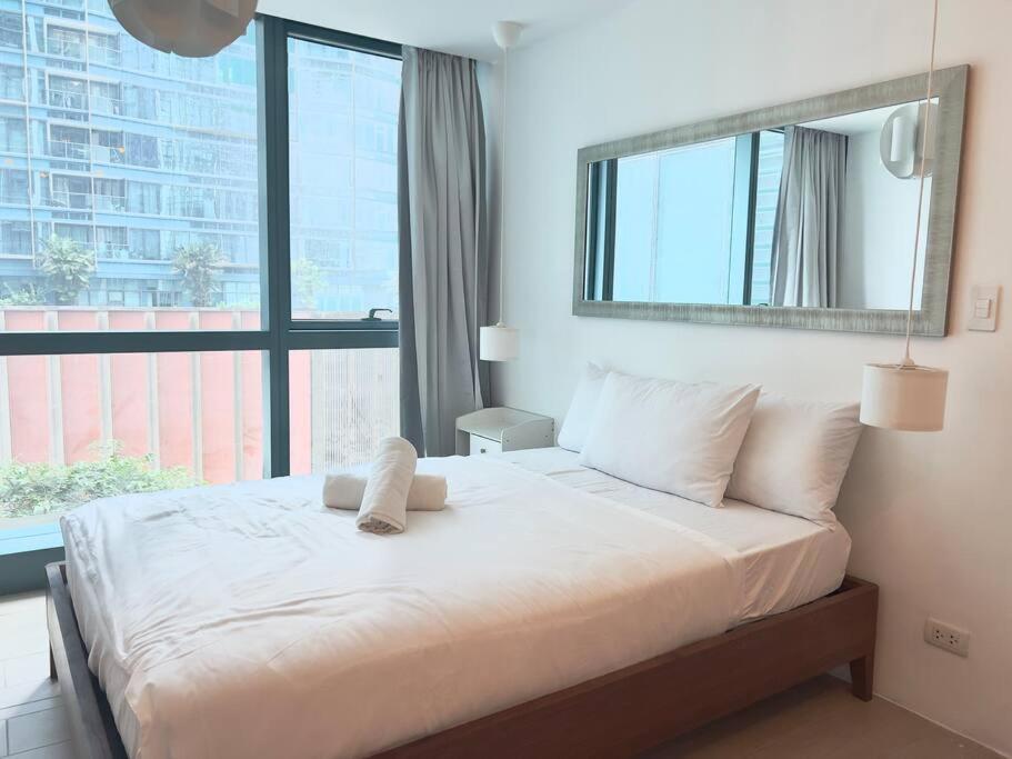 One Uptown Residences Bgc Taguig Eksteriør bilde