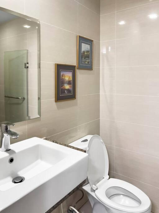 One Uptown Residences Bgc Taguig Eksteriør bilde